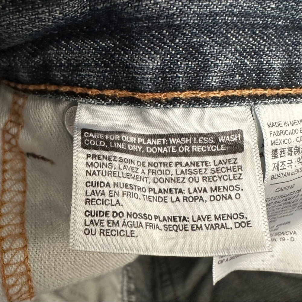 Levi’s Men’s 505 Medium Wash Jeans Waist 30